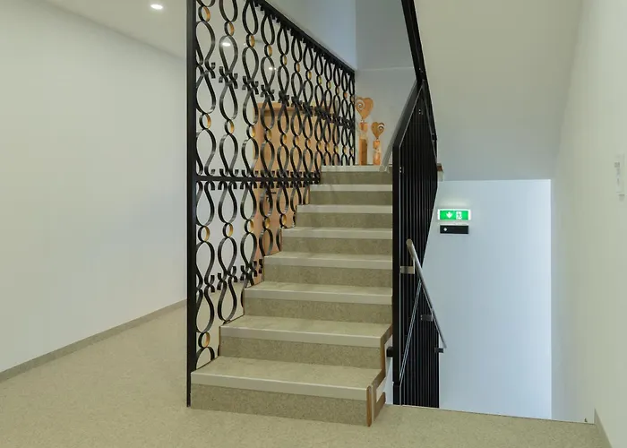 Rima Apart's * 黑特尔旺