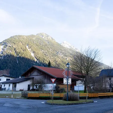 Rima Apart's * 黑特尔旺